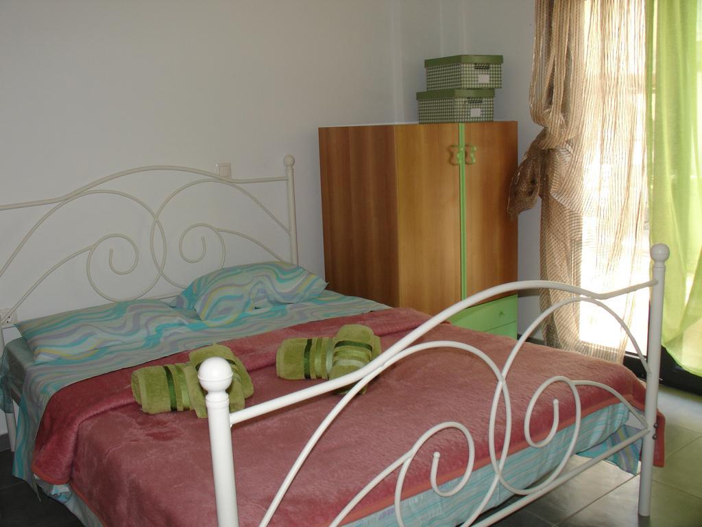 Le Onde Apartment Pefkochori Bagian luar foto