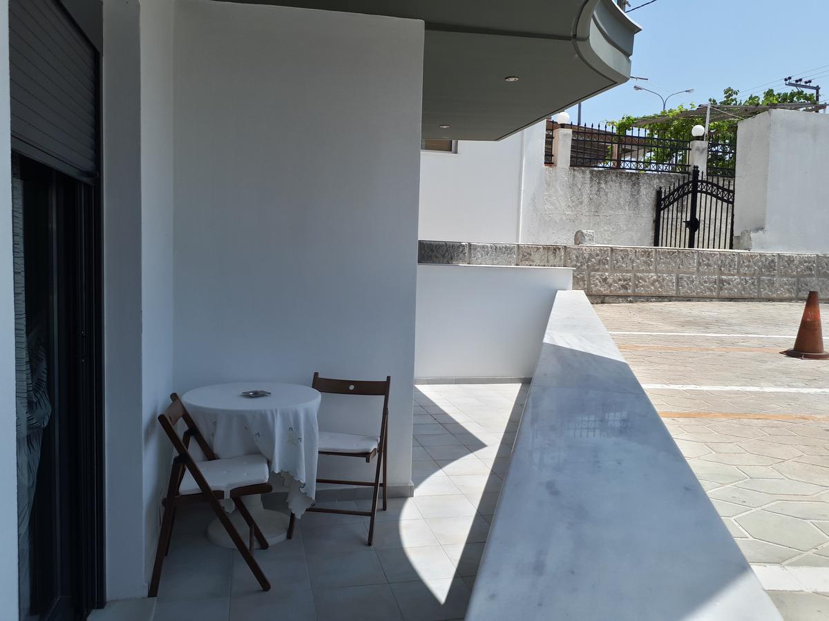 Le Onde Apartment Pefkochori Bagian luar foto