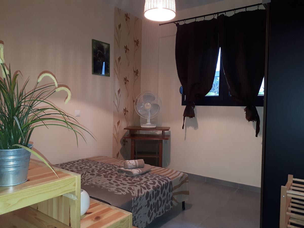 Le Onde Apartment Pefkochori Bagian luar foto